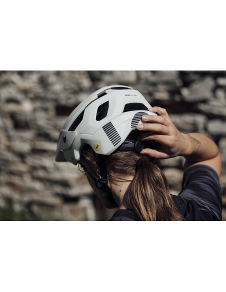 Achat Casque VTT femme ION Traze Amp MIPS au meilleur prix du web!