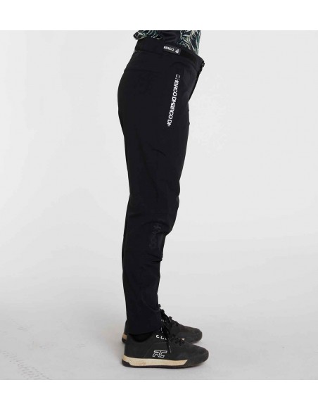 Achat Pantalon VTT femme Noir Dharco au meilleur prix du web!