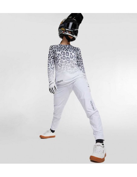 Achat Maillot VTT femme Dharco Amaury Pierron au meilleur prix du web!