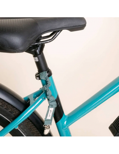 Pince vélo jupe pour femme vert thym pratique et originale !