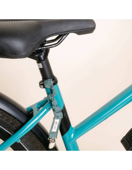 Pince vélo jupe pour femme vert thym pratique et originale !