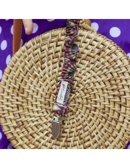 Pince vélo jupe pour femme aubergine pratique et originale !